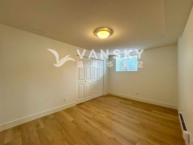 260826230102_janet bedroom 1.jpg